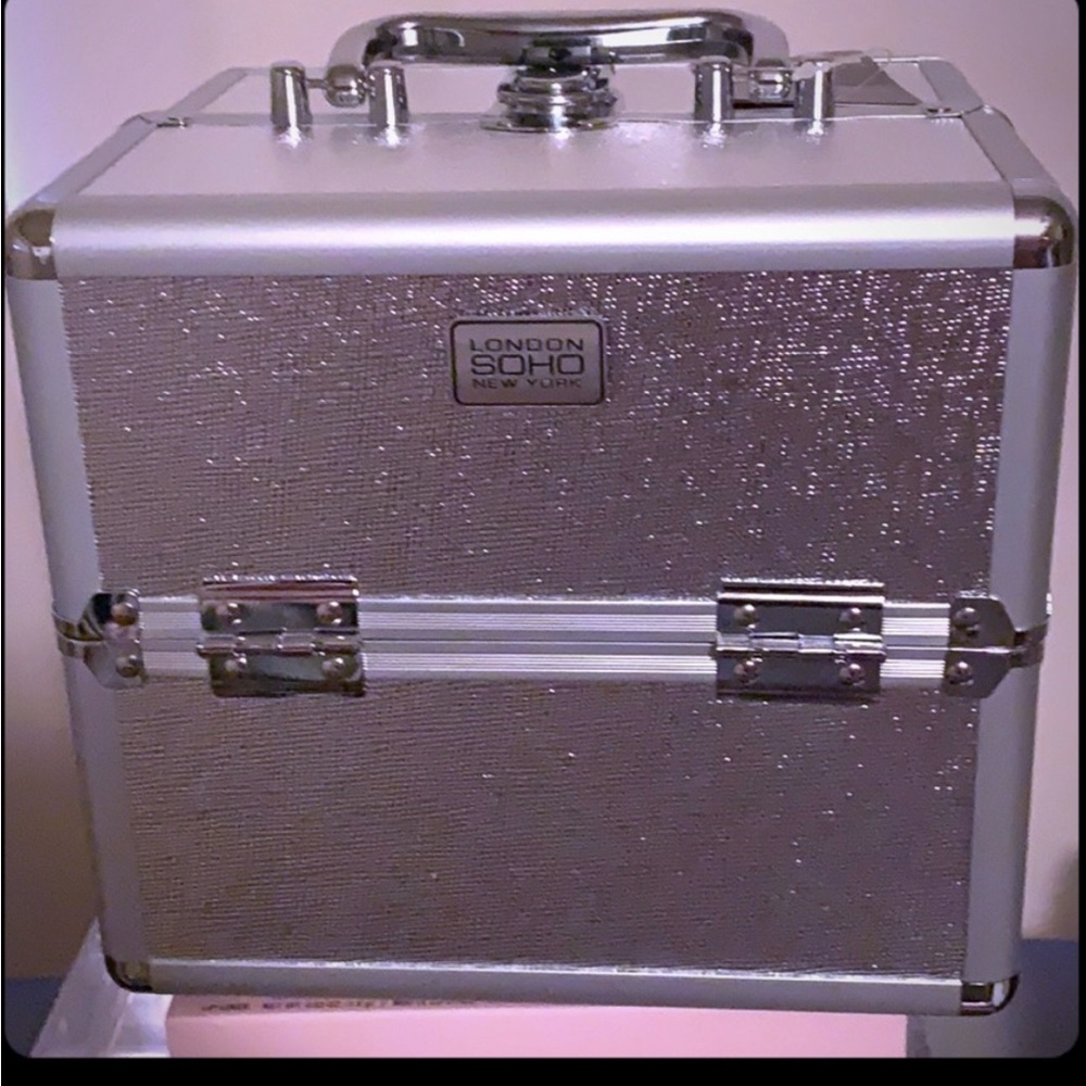 LONDON SOHO NEW YORK Gunmetal Makeup Case with Key, NEW